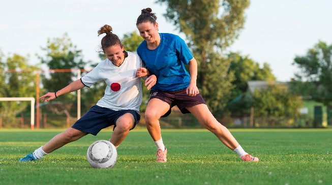 并在比赛中 并在比赛中